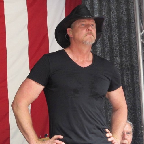Troy Gentry honoured by country pals at Nashville memorial
