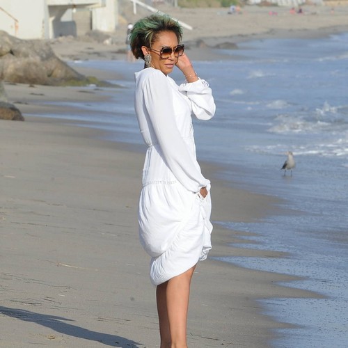 Mel B in tears as she updates fans amid bitter divorce battle
