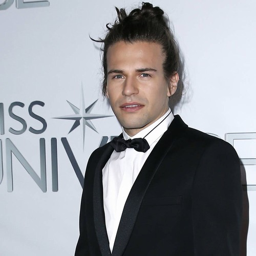 The Band Perry star undergoes emergency appendectomy