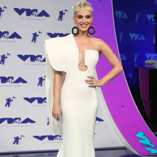 Taylor Swift and Katy Perry set for U.K. tour clash