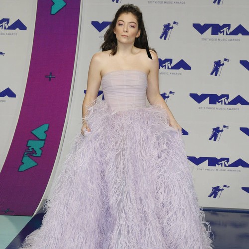 Lorde cancels Israel gig