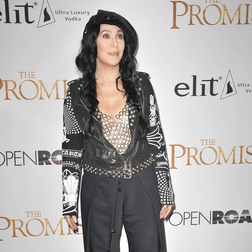 Cher defends Meryl Streep amid 'She Knew' allegations