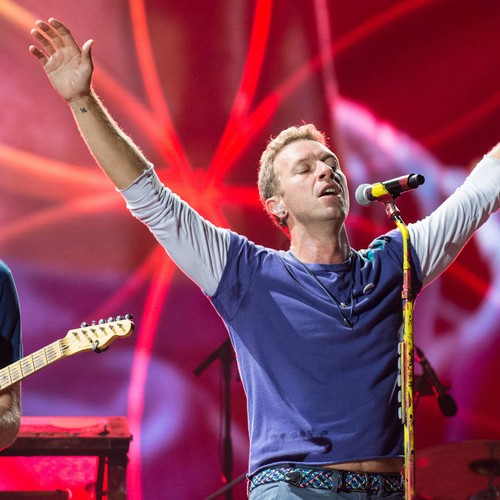 Chris Martin spotted on romantic date with Dakota Johnson