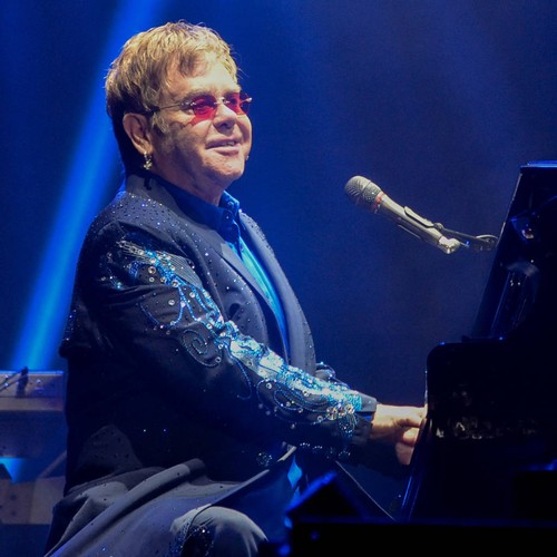 Elton John will take his children on tour