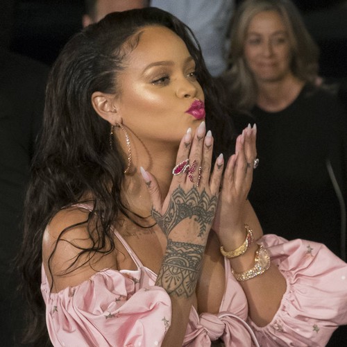 Rihanna and Justin Bieber honour their mums with Mother's Day tributes