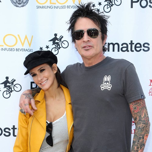 Tommy Lee forced to deny he's married after Instagram hoax
