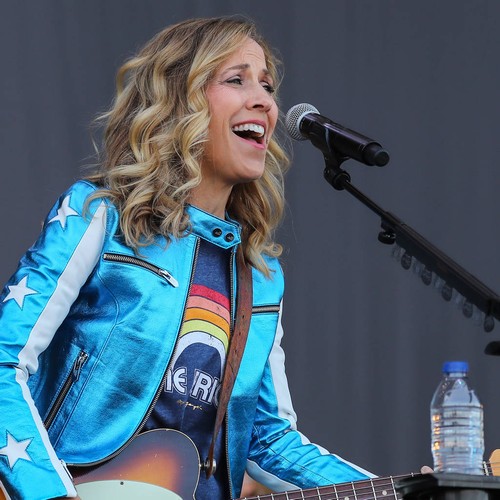Sheryl Crow experimenting with digital distribution service