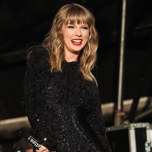 Taylor Swift wins five-year restraining order against masked intruder