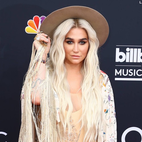 Kesha fined for cursing in concert