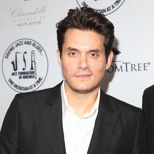 John Mayer roasts Justin Bieber over hot tub photo