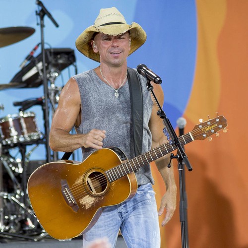 Kenny Chesney returns shotski to fan after it survives Hurricane Irma