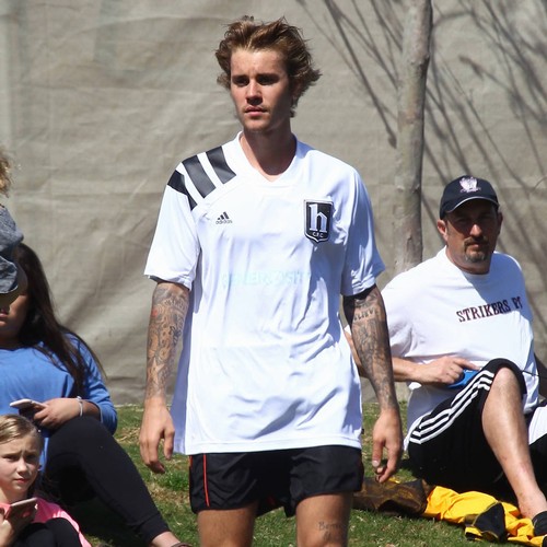 Justin Bieber reading up on marriage with advice book