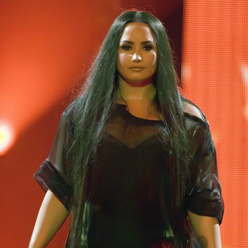 Demi Lovato jets off to Chicago for specialist treatment - report