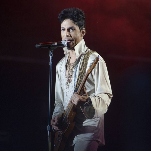 Prince's family sue doctor who prescribed Purple Rain star pain pills