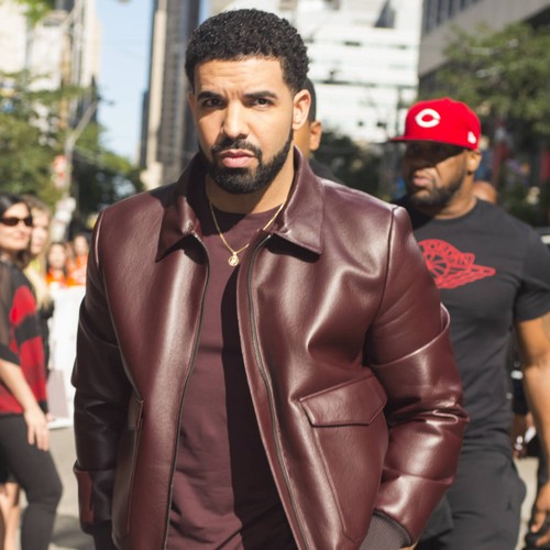 Drake not dating model Bella Harris