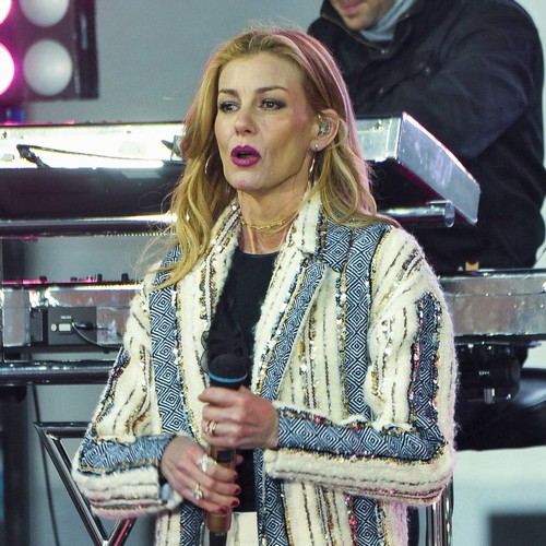 Faith Hill & Drew Barrymore teaming up to judge global talent show