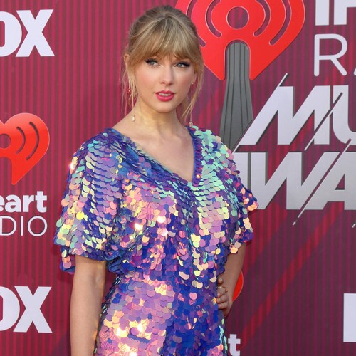 Taylor Swift dismisses fan theories about new record