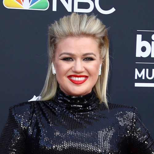 Kelly Clarkson feeling 'horrible' after emergency appendix surgery