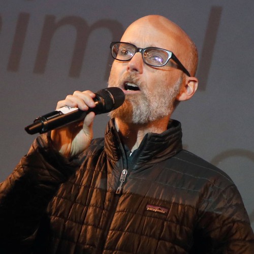 Moby scraps book tour amid Natalie Portman drama
