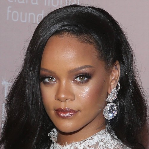 Rihanna thanks Mary J. Blige for 'opening doors' for female artists