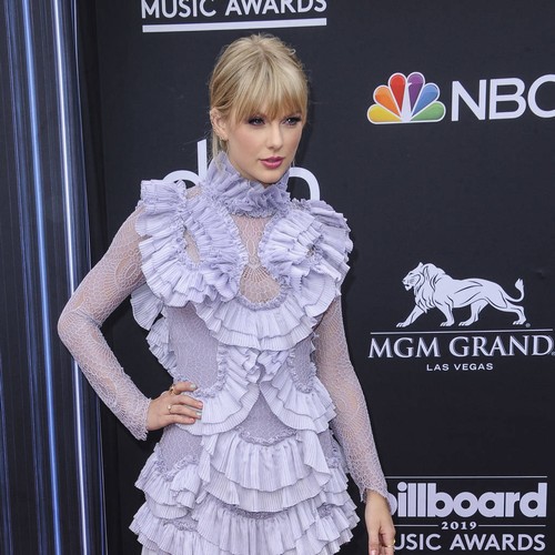 Man arrested outside Taylor Swift's Rhode Island home