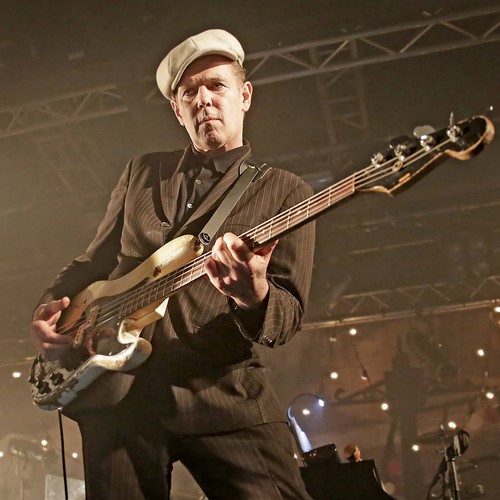 Paul Simonon's smashed Fender guitar to go on display at U.K. museum