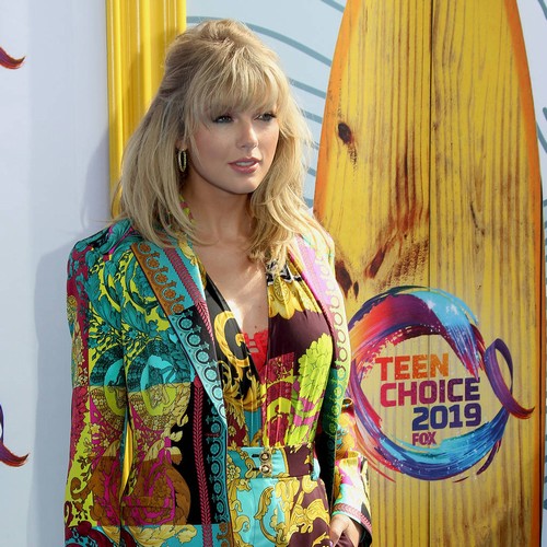 Taylor Swift thrilled by former touring partner Keith Urban's Lover tribute