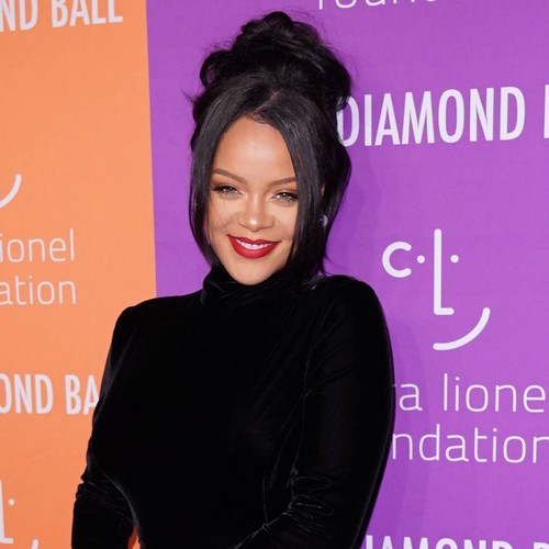 Rihanna to sign publishing deal with Sony/ATV - report