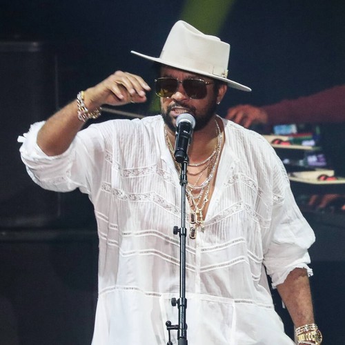 Shaggy warns fans online fraudster wasn't him