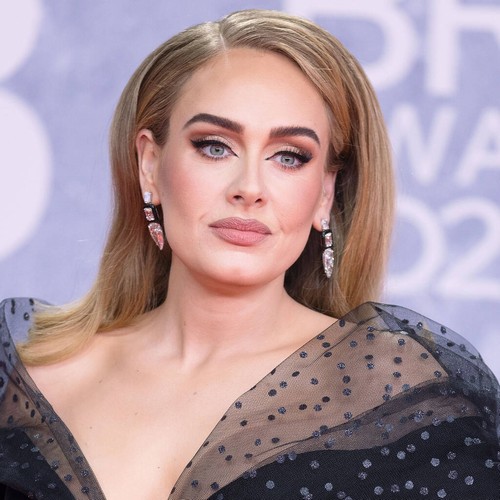 Adele dit aux fans qu’elle n’a « jamais été aussi heureuse » alors qu’elle fête son anniversaire – News 24
