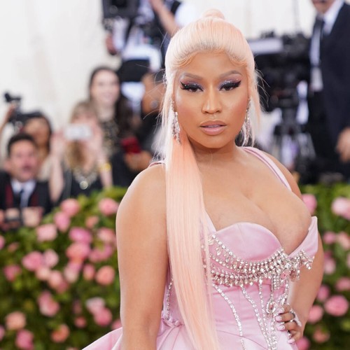 Nicki Minaj sparks pregnancy speculation with Instagram Live blunder – Music News