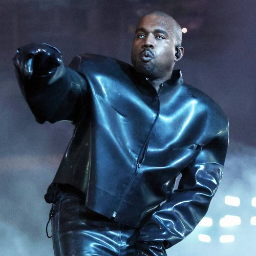 Kanye West rencontre Gabriella Karefa-Johnson pour discuter d’un désaccord sur un T-shirt controversé – News 24