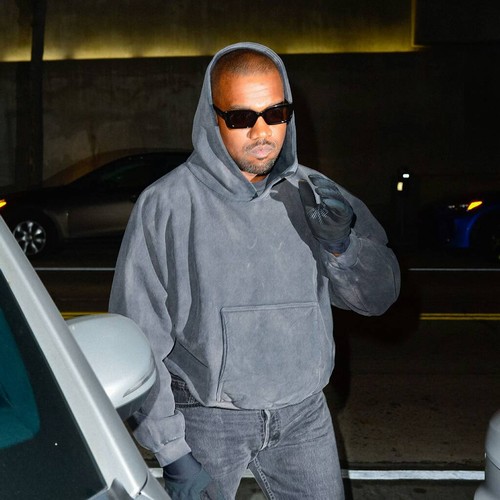 Kanye West calls ‘White Lives Matter’ shirt a ‘comment on status quo’ – Music News
