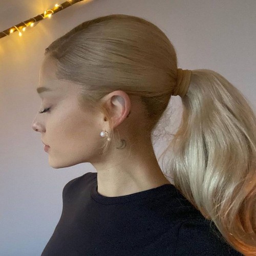 Ariana Grande transforms into Wicked witch Glinda with blonde makeover – Music News