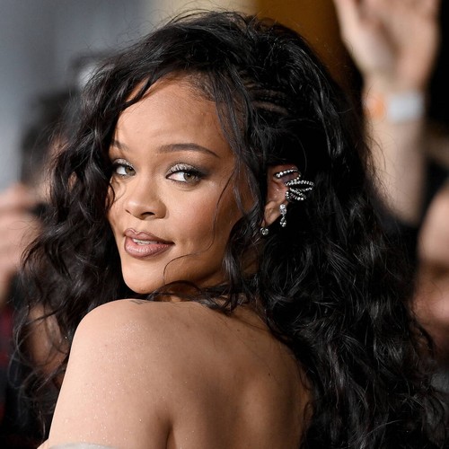 Rihanna pourrait sortir une nouvelle musique “cette année” – Music News