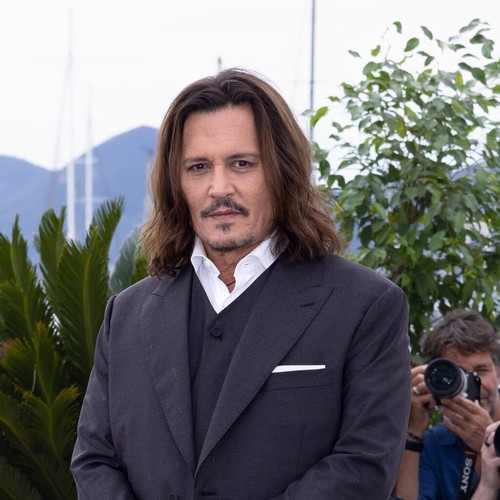 Johnny Depp forced to postpone Hollywood Vampires shows due to injury – Music News