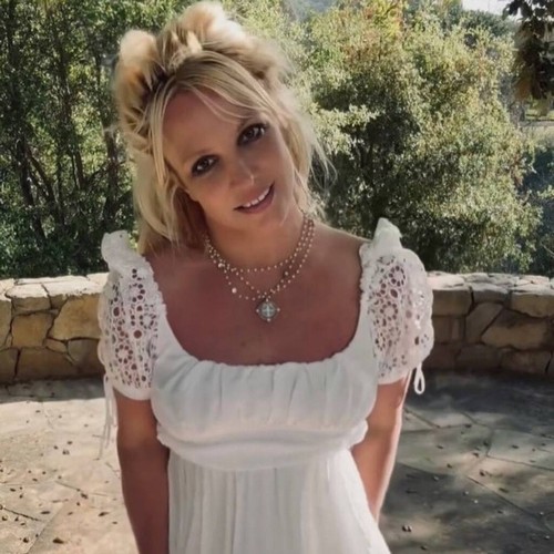 Britney Spears ‘had a lot of therapy’ to complete memoir – Music News