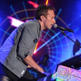Chris-Martin-in-awe-of-Adele