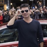 Simon-Cowell-denies-Jones-offer