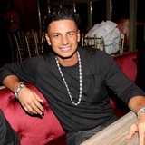 Pauly-D-and-50-Cent-fight-extreme-poverty
