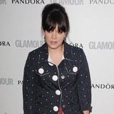 Lily-Allen-embracing-pregnancy