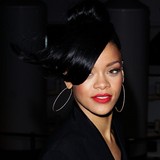 Rihanna-always-professional