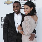 Derulo-uncomfortable-with-Sparks-screen-kiss