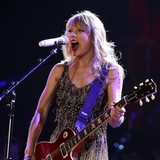 Taylor-Swift-obsessed-with-the-Kennedys