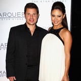 Vanessa-Lachey-gives-birth