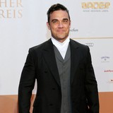 Robbie-Williams:-Barlow-is-strong