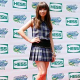 Carly-Rae-Jepsen-encourages-Cohen-cover