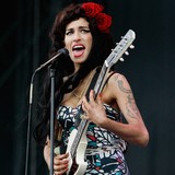 Amy-Winehouse-ashes-buried