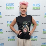 Pink-continues-breastfeeding