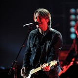 Keith-Urban-loving-American-Idol